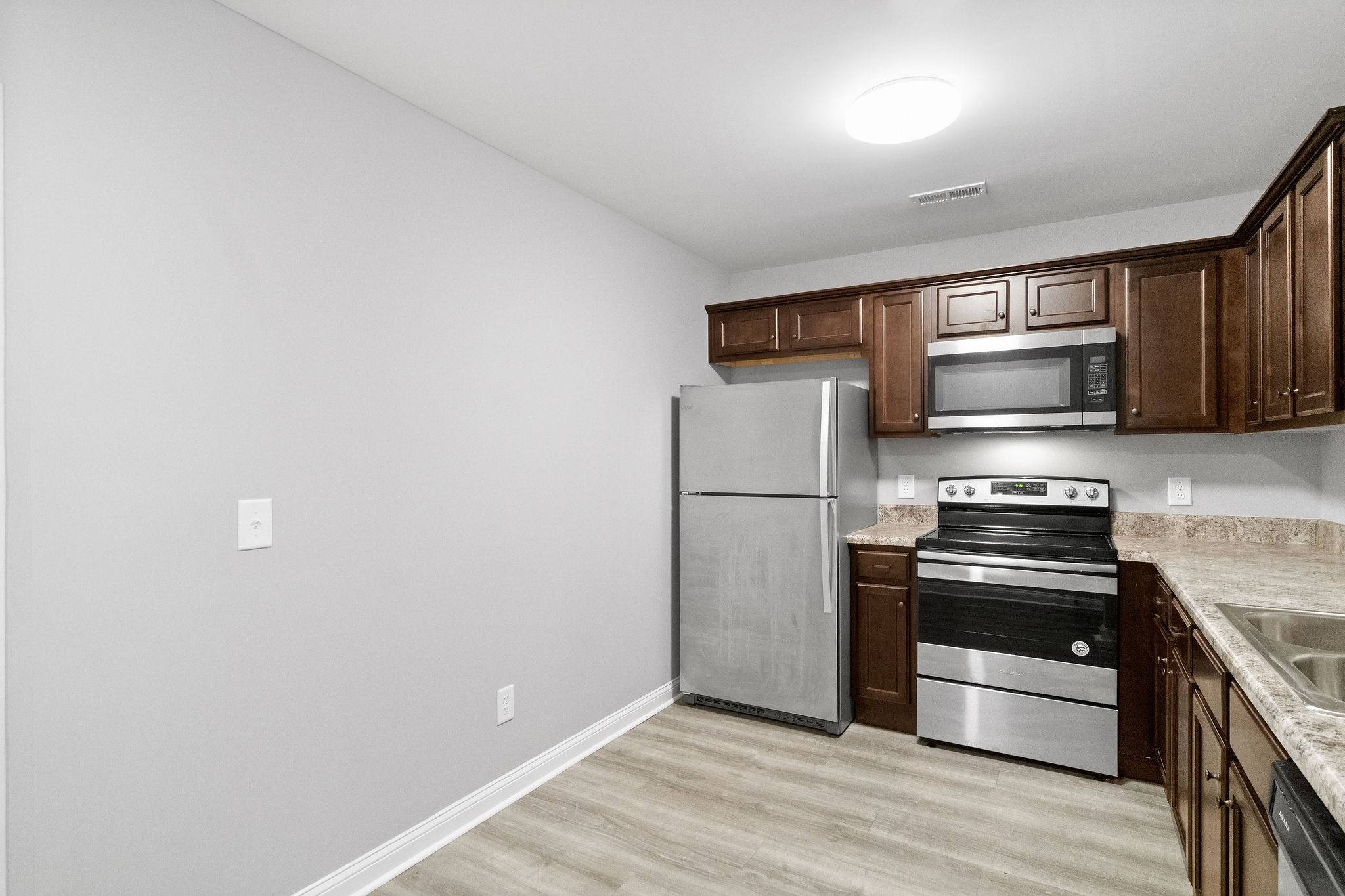 Clarksville, TN 37042,1729 Manning Dr #3