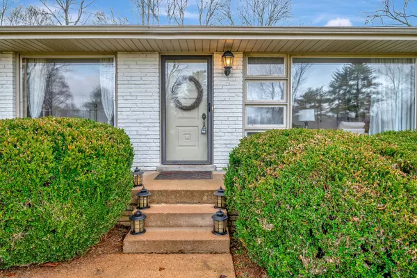 Nashville, TN 37221,7867 Highway 100