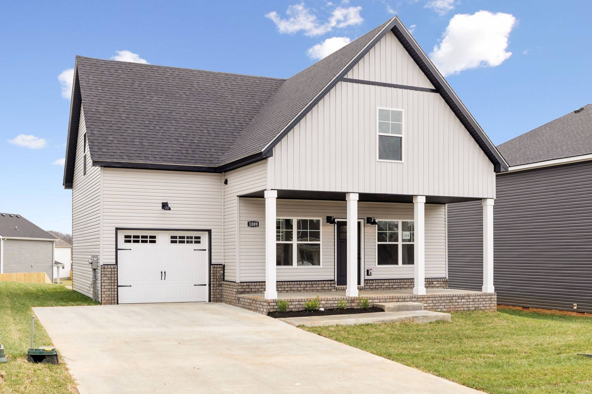 1009 Tufnel Dr, Clarksville, TN 37040