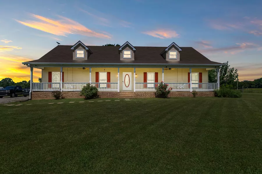 4616 Woodrow Wilson Rd, Springfield, TN 37172