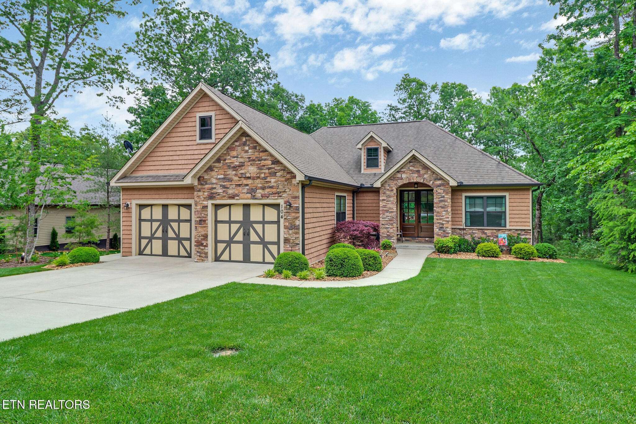 Crossville, TN 38558,104 Abbey Place