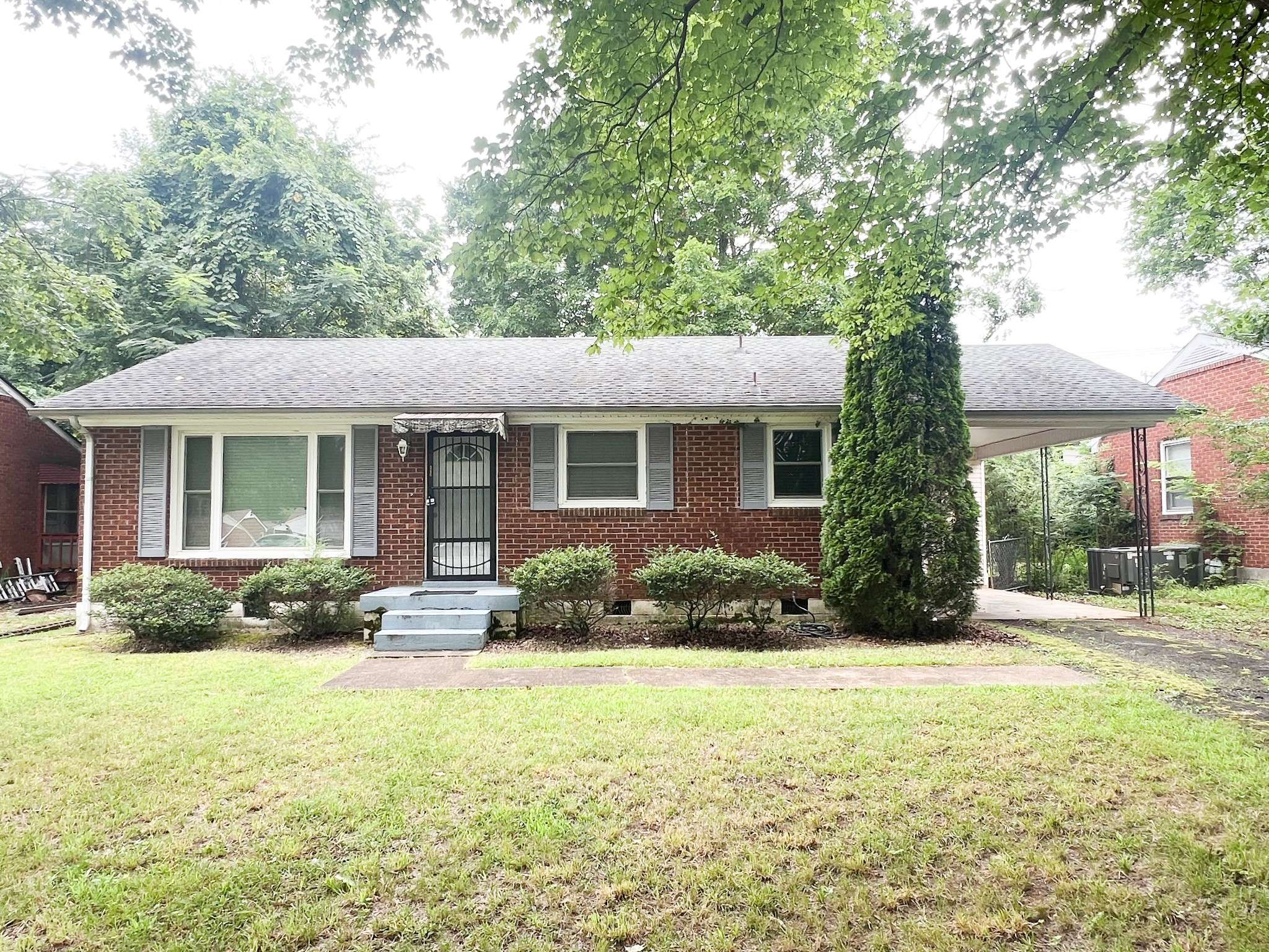 246 Clearview Dr, Clarksville, TN 37043