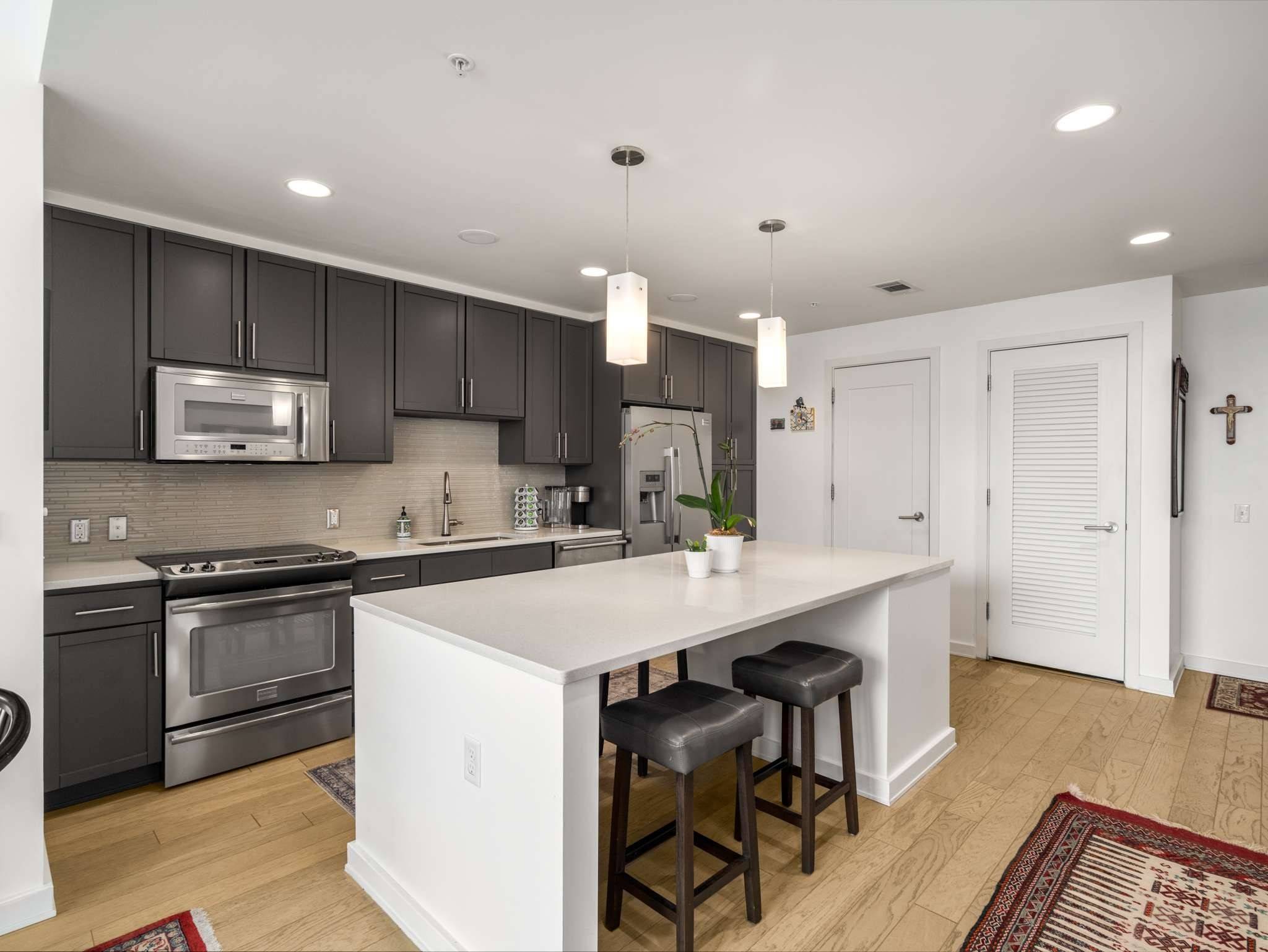 Nashville, TN 37203,1212 Laurel St #304