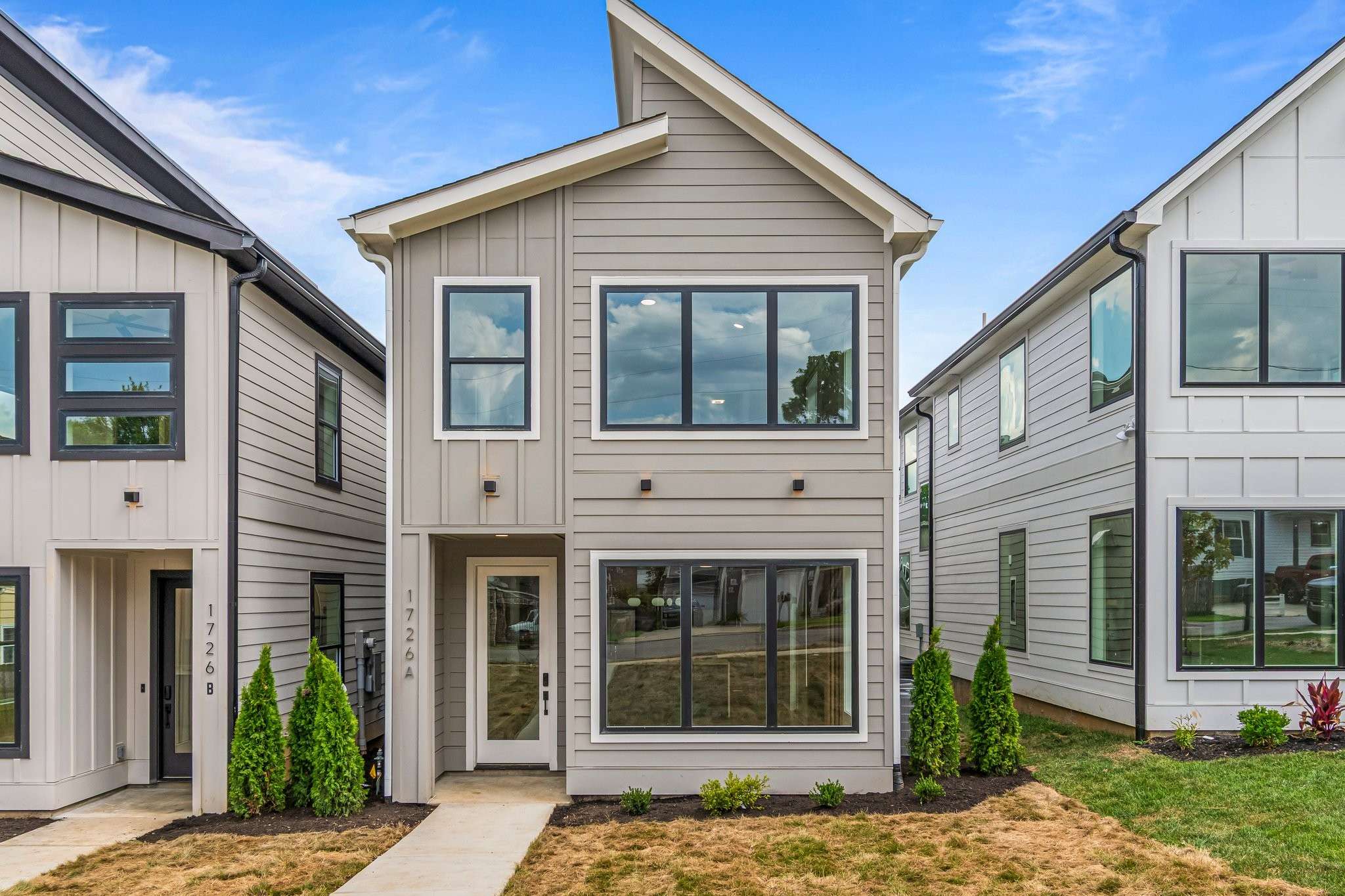 1726A Simpkins St, Nashville, TN 37208