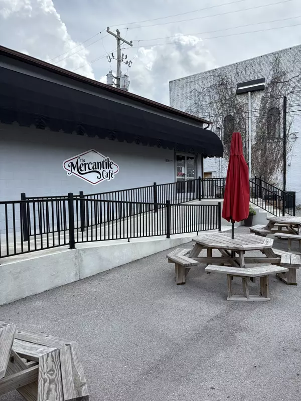 Manchester, TN 37355,216 N Irwin St