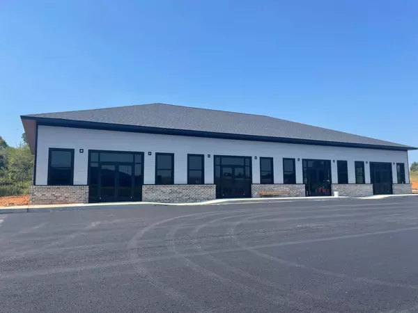 132A Merchants Blvd, Clarksville, TN 37040