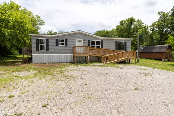 345 Hurt Rd, Lewisburg, TN 37091