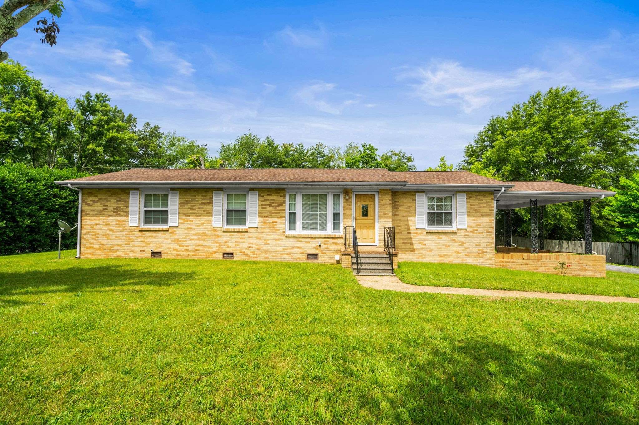 213 Hamlett Dr, White House, TN 37188