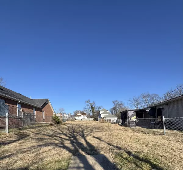 1630 12th Ave #N, Nashville, TN 37208