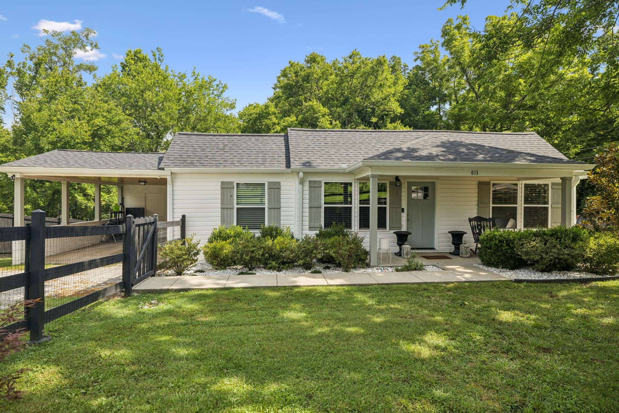 813 Lonnie St, Columbia, TN 38401