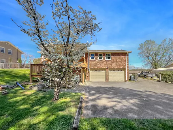 Hermitage, TN 37076,692 Atlanta Dr
