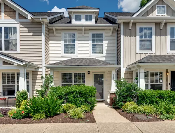 121 Shadow Glen Dr, Nashville, TN 37211