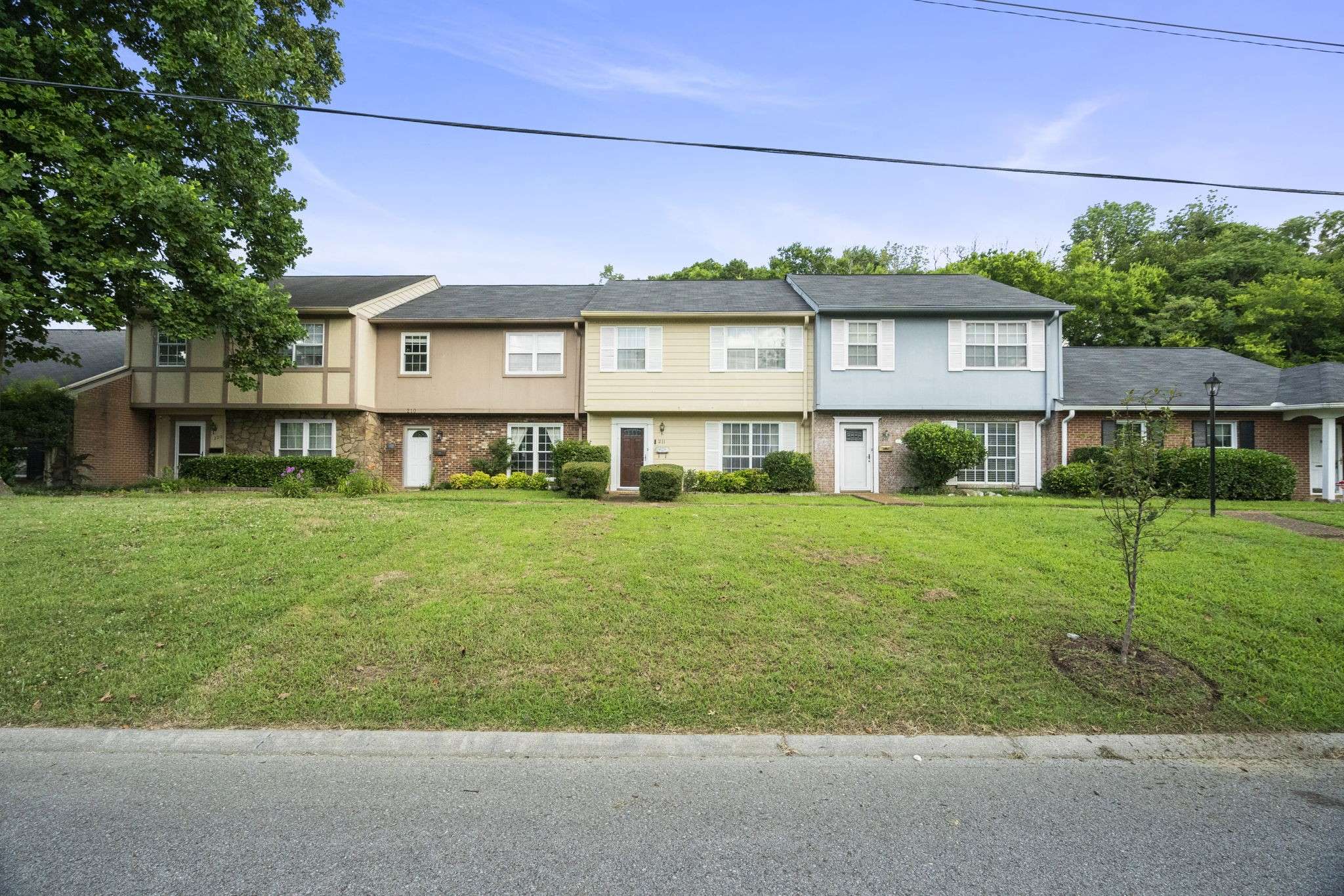 Nashville, TN 37211,5601 Country Dr #211