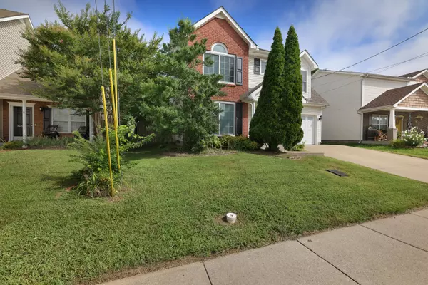 Antioch, TN 37013,8832 Cressent Glen Ct
