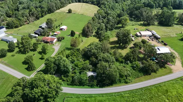 Lafayette, TN 37083,384 Underwood Rd