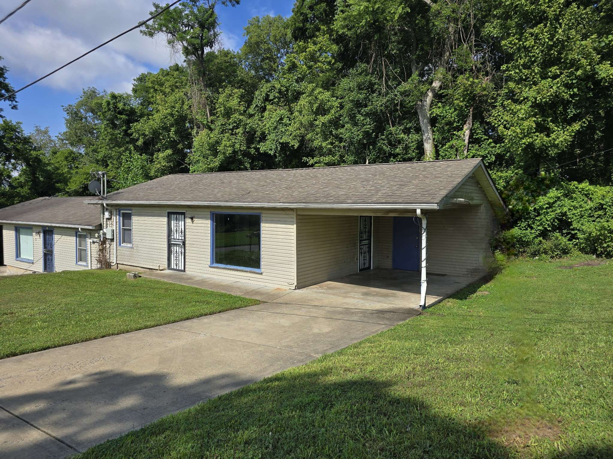 198 Locust St #B, Clarksville, TN 37042