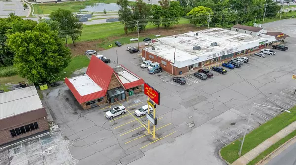 15108 Fort Campbell Blvd, Oak Grove, KY 42262