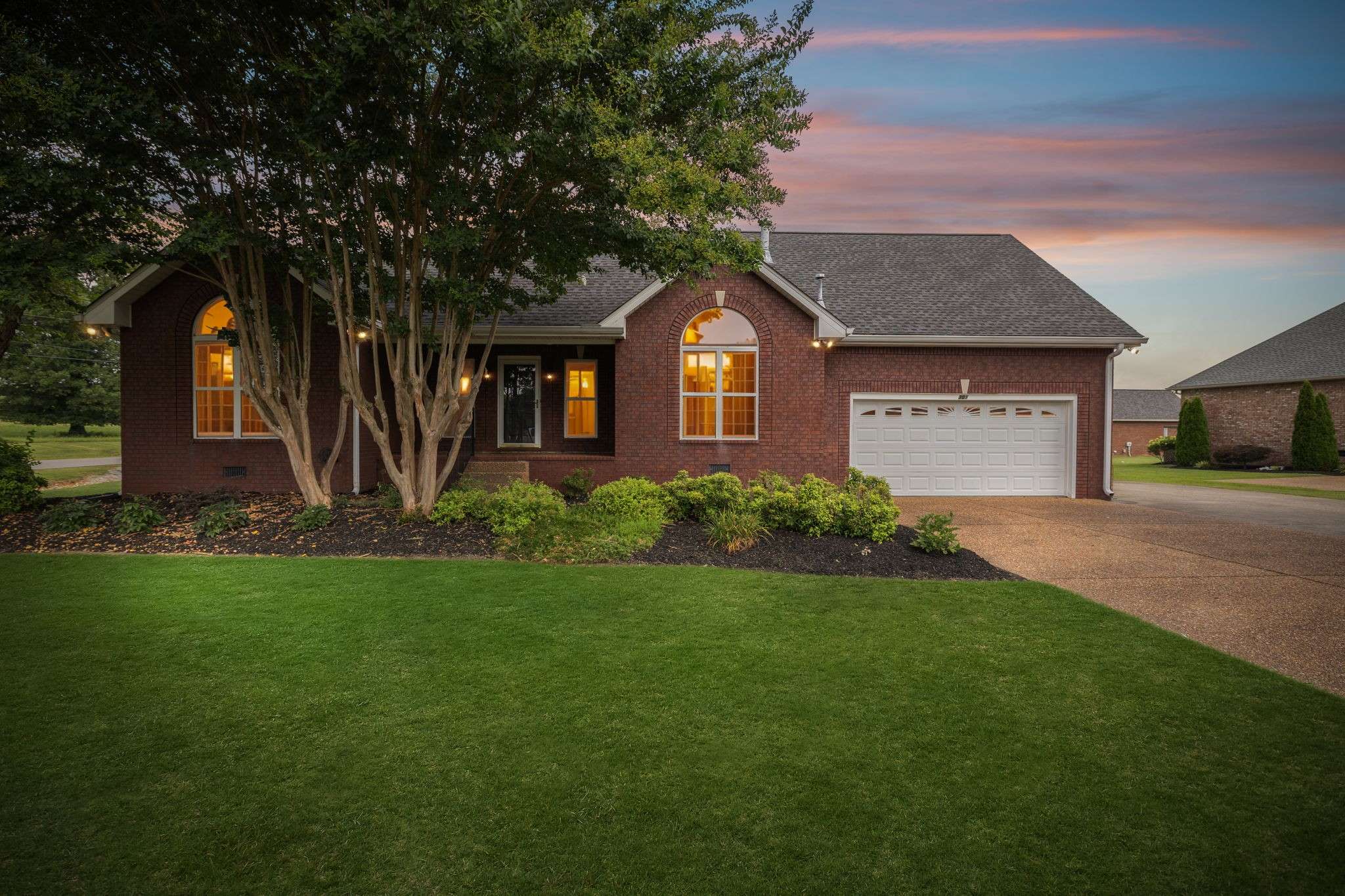 301 Chestnut Ln, Lebanon, TN 37087