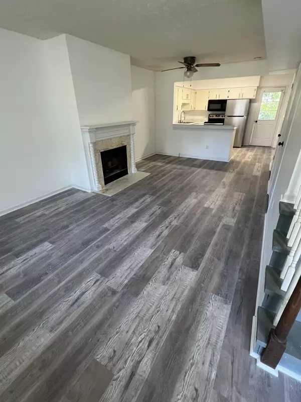 733 Lake Terrace Dr, Nashville, TN 37217