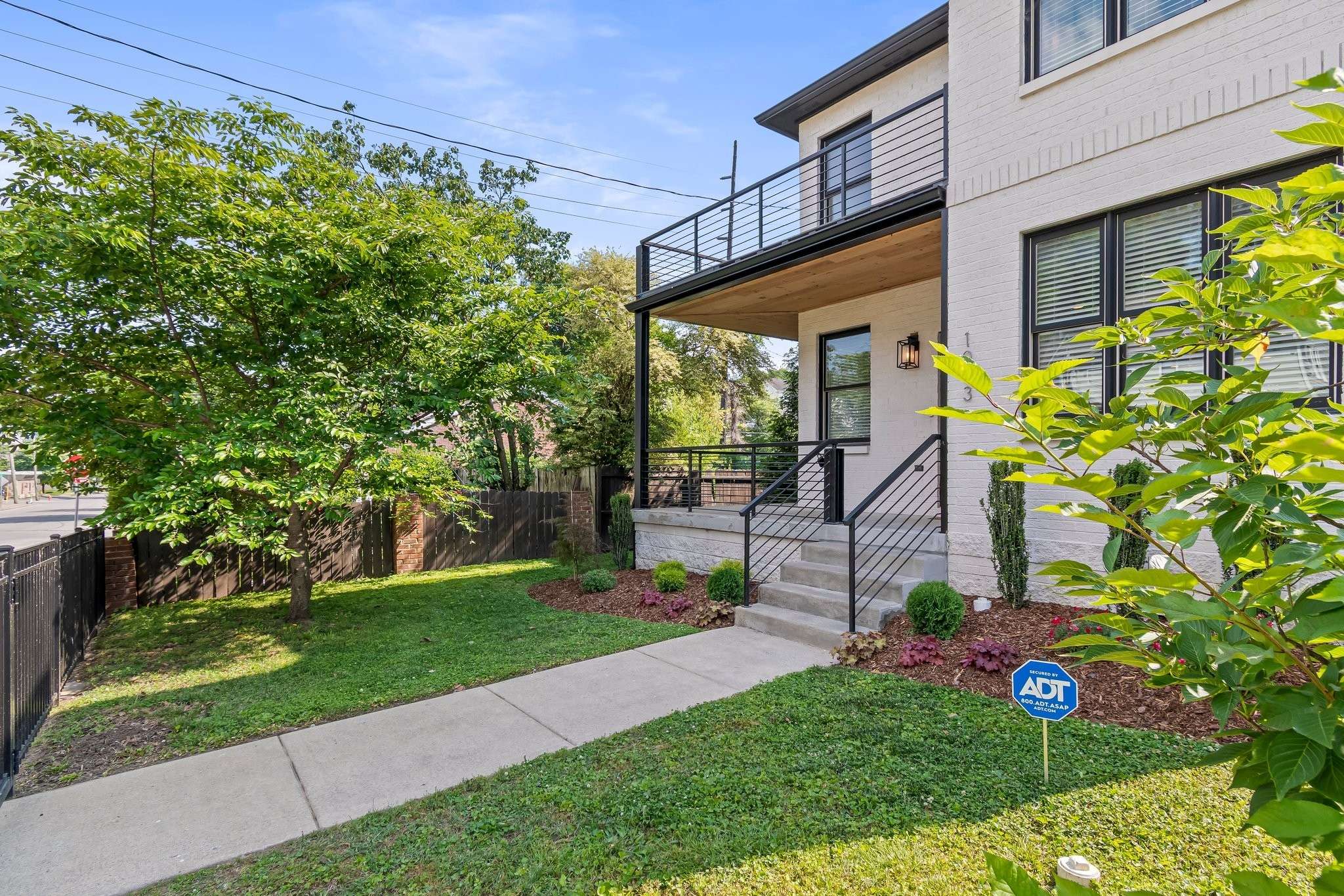 Nashville, TN 37208,1003 10th Ave #N