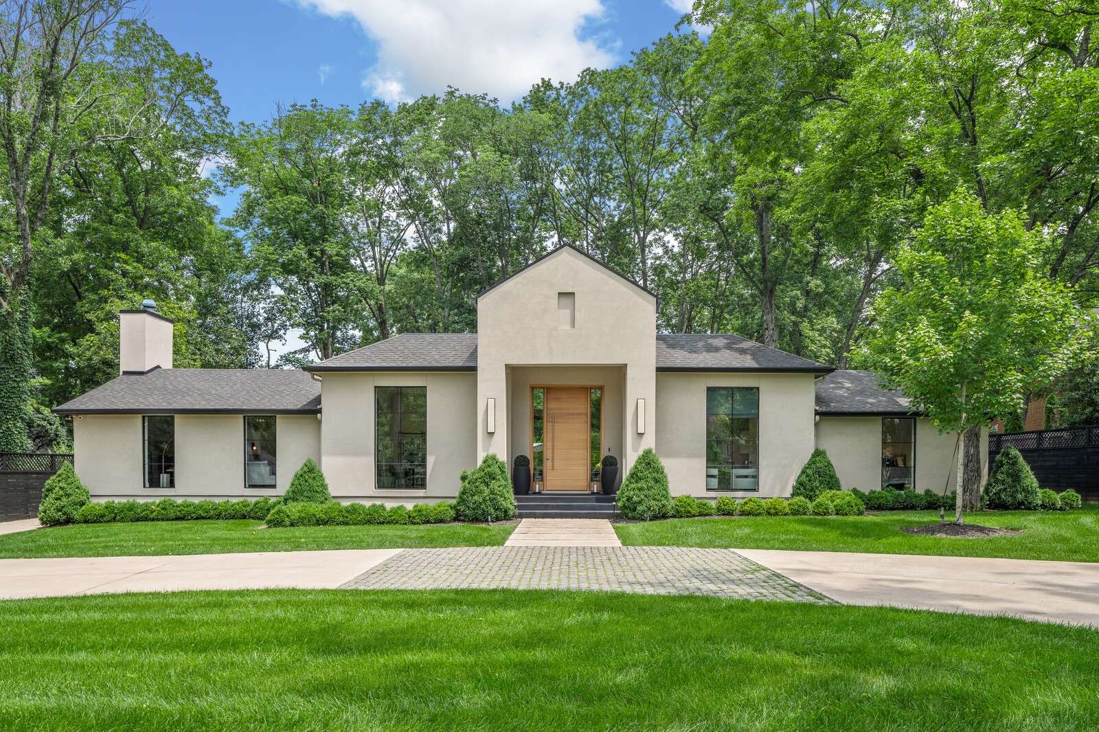Nashville, TN 37215,3710 Trimble Rd