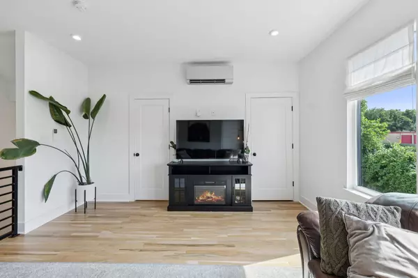 Nashville, TN 37209,231 Sterling Point Cir