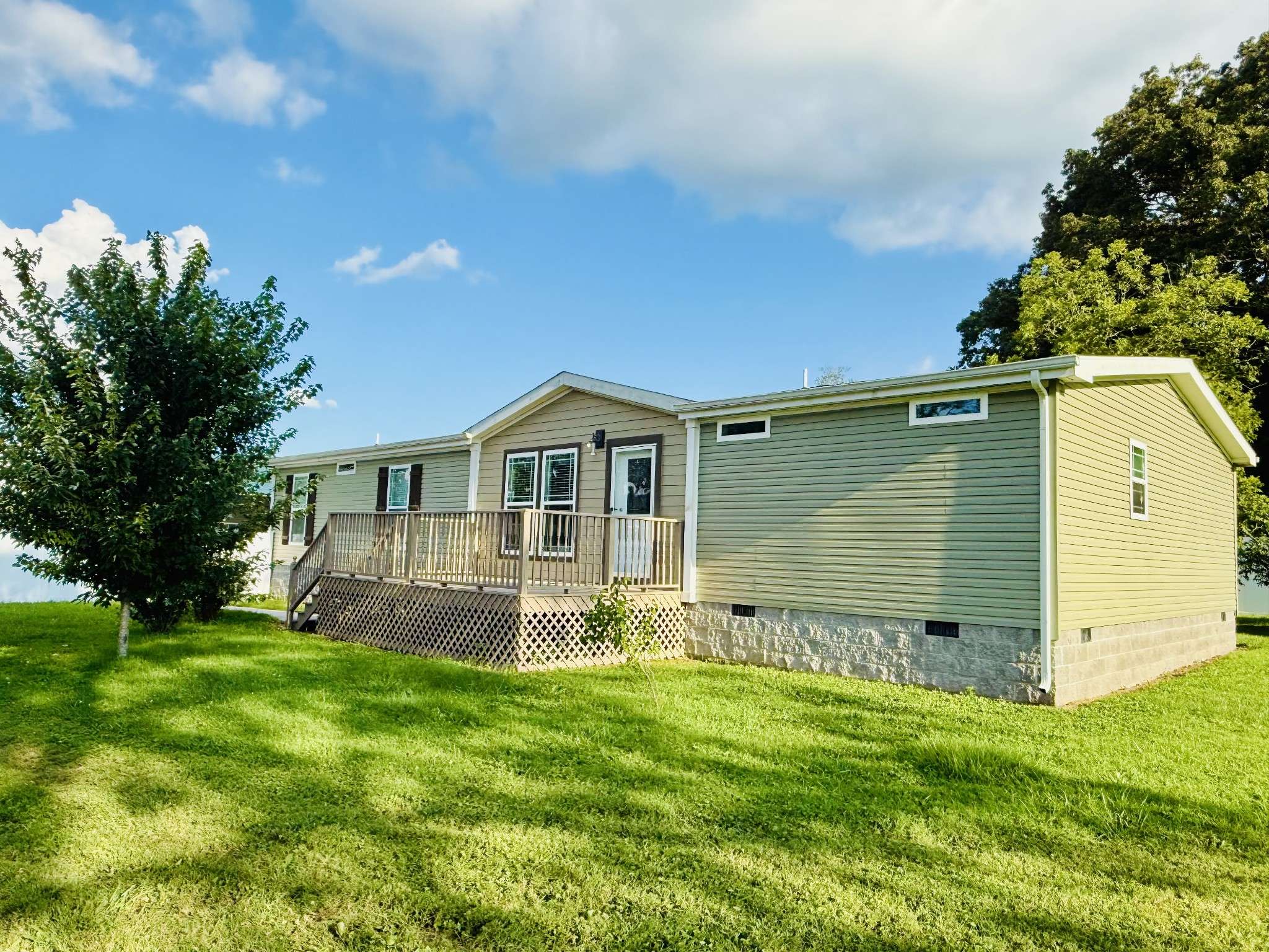 3197 Rock Creek Rd, Estill Springs, TN 37330