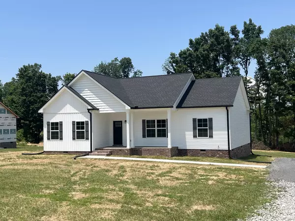 1006 Hanestown Rd, Lafayette, TN 37083