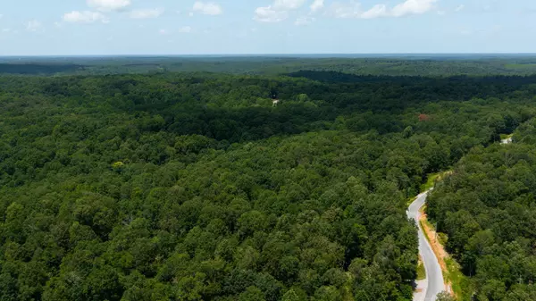 Mc Ewen, TN 37101,0 Ridgewood Dr