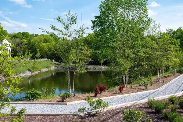 Nashville, TN 37216,326 E Village Ln