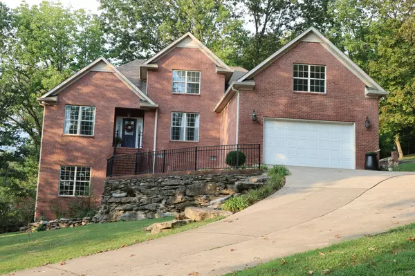 1604 Becca Ln, Columbia, TN 38401