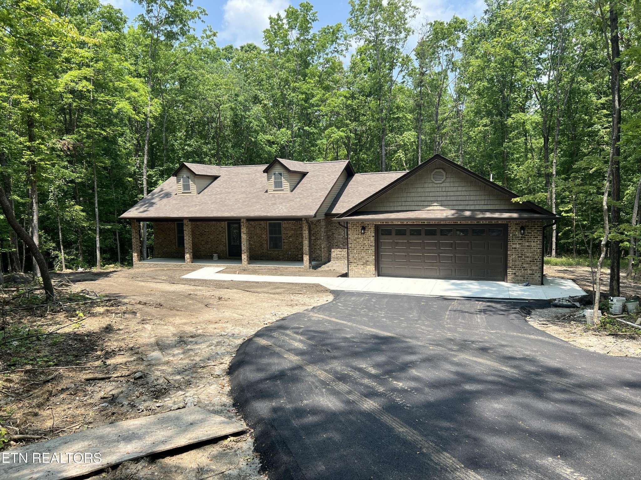 1116 Arrowhead Rd, Monterey, TN 38574