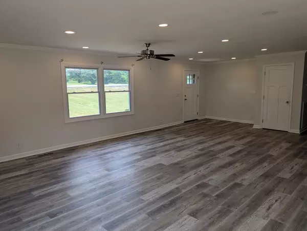 Shelbyville, TN 37160,1617 Highway 130 #W