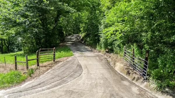 Lawrenceburg, TN 38464,2200 Gimlet Creek Rd