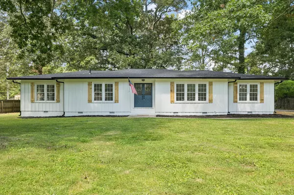214 Sharondale Dr, Tullahoma, TN 37388