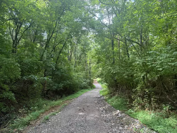 Columbia, TN 38401,0 Tom Sharp Rd