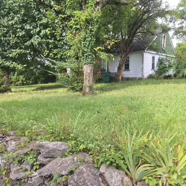 Lewisburg, TN 37091,627 6th Ave #N