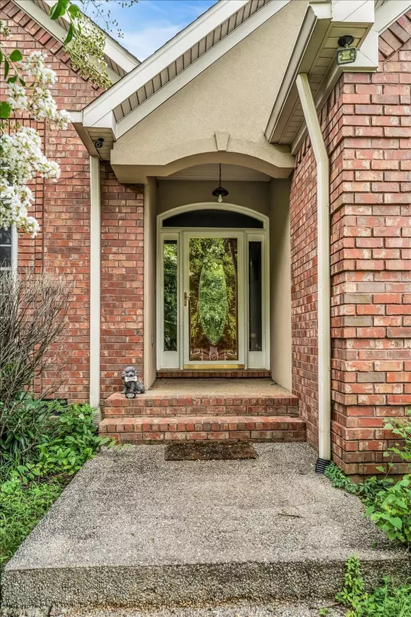 Hendersonville, TN 37075,104 Breakwater #N