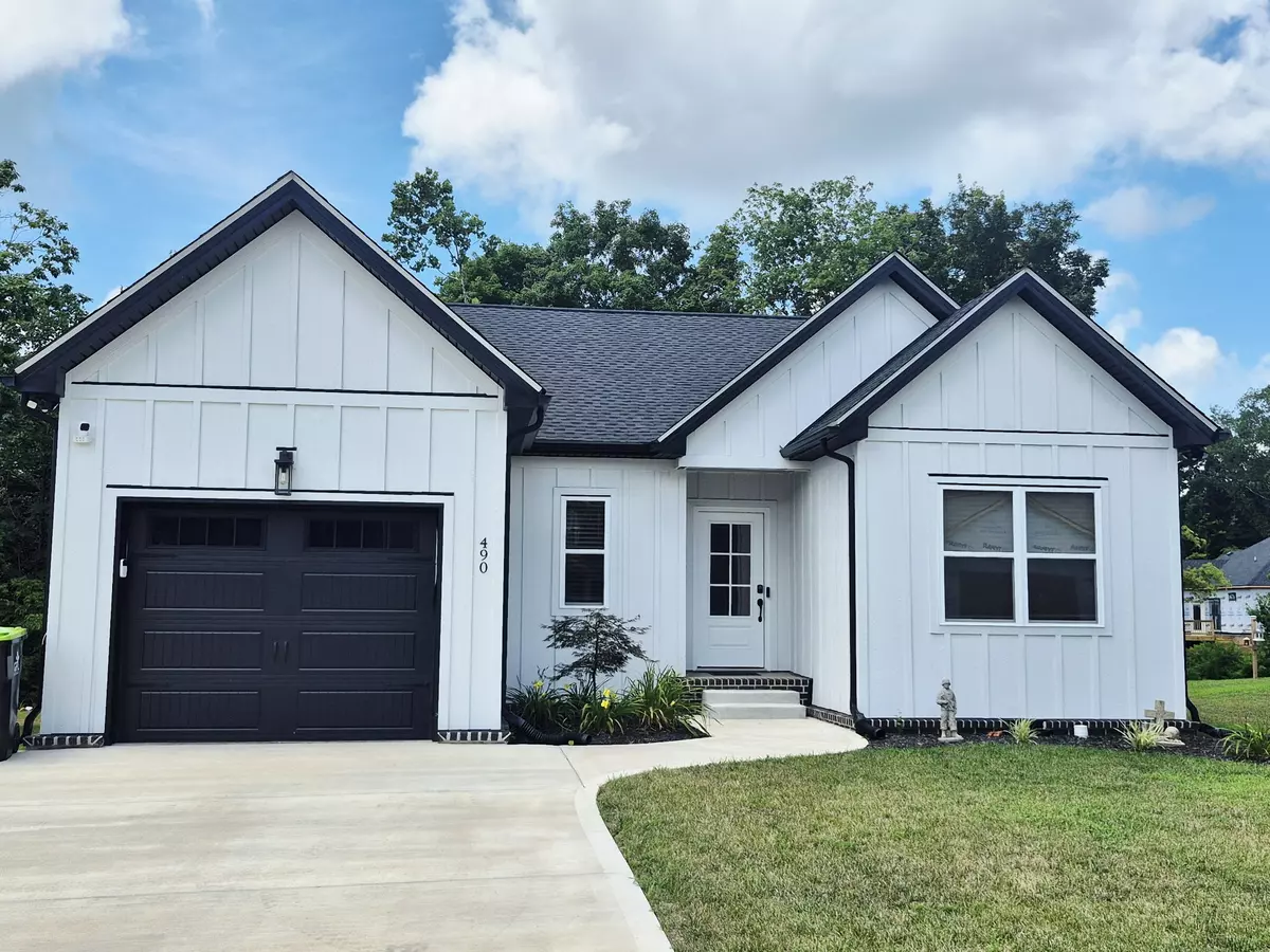 Clarksville, TN 37040,490 Ridge Top Ct