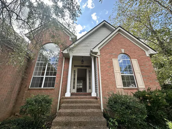 2547 Edinburgh St, Old Hickory, TN 37138