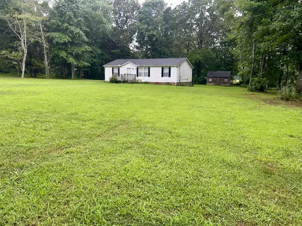 20005 Easy St, Bon Aqua, TN 37025