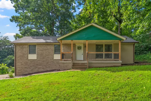 209 Downer Dr, Clarksville, TN 37042