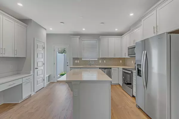 Nashville, TN 37209,615 Old Hickory Blvd #734