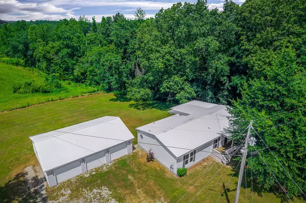 Byrdstown, TN 38549,572 Lakeside Rd