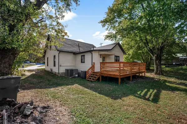 Mcminnville, TN 37110,105 Warren St
