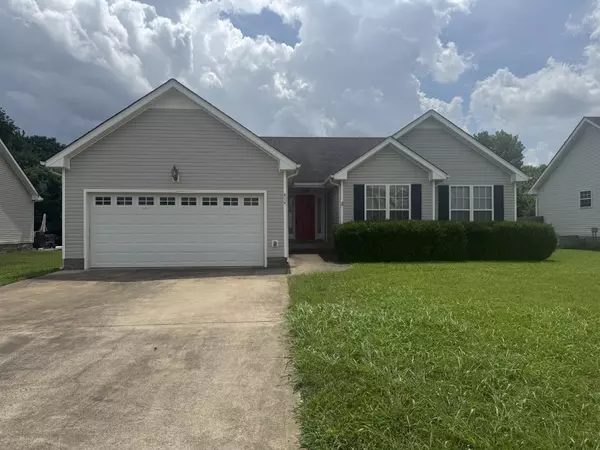 824 Cindy Jo Ct, Clarksville, TN 37040