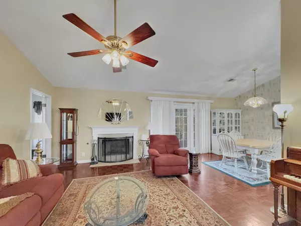 Hermitage, TN 37076,314 Lake Chateau Dr