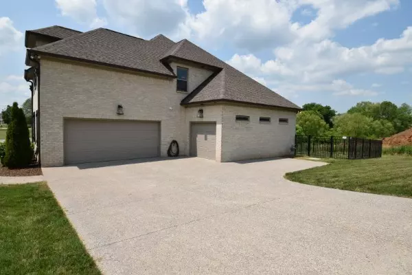 Spring Hill, TN 37174,1350 Round Hill Ln