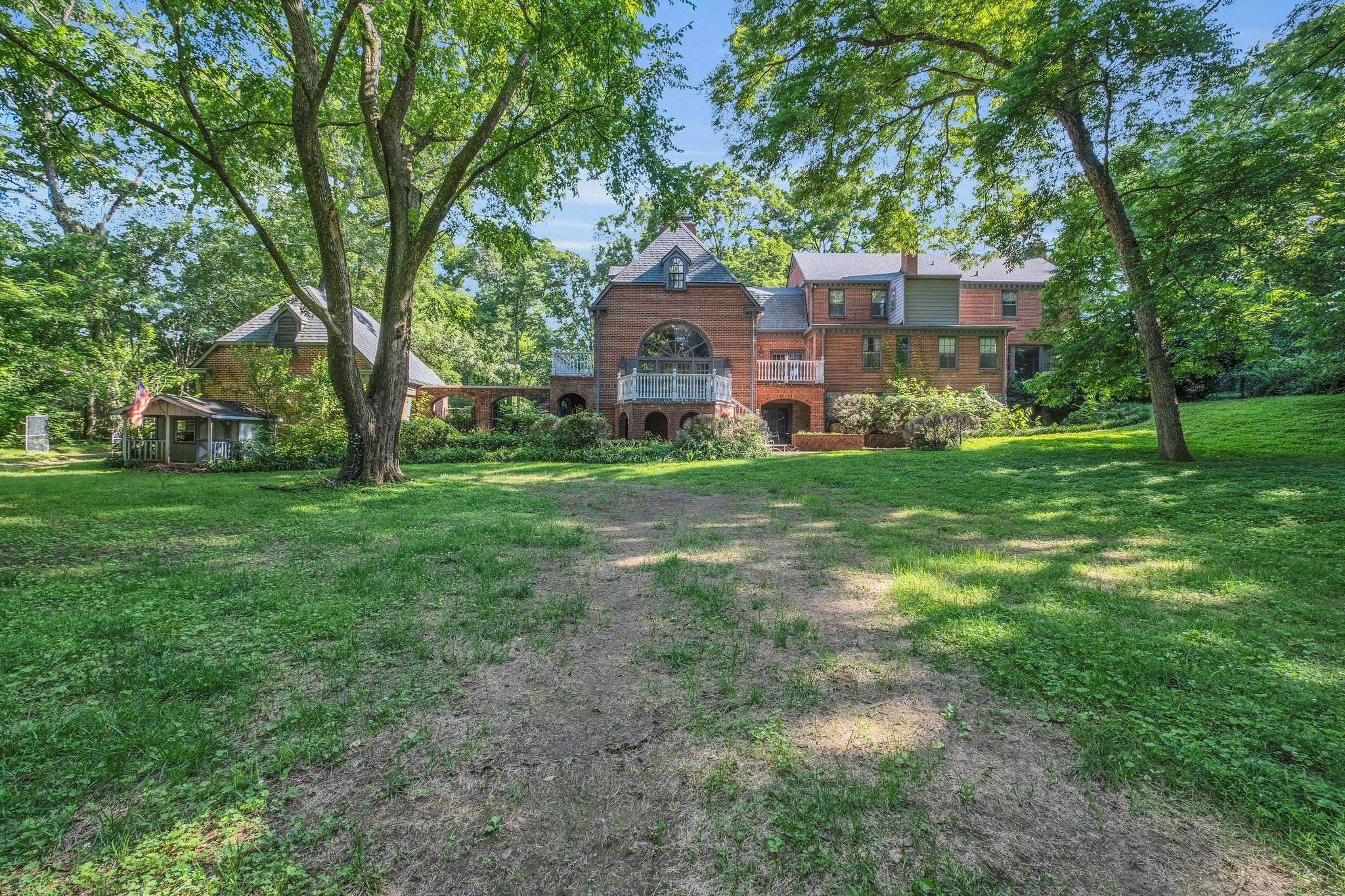 1038 Tyne Blvd, Nashville, TN 37220