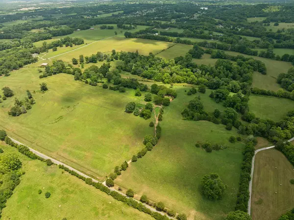 Columbia, TN 38401,7 Double Branch RD